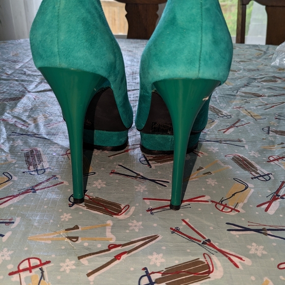Size 38 Green Suede Platform Heels Bcbg - Picture 4 of 4